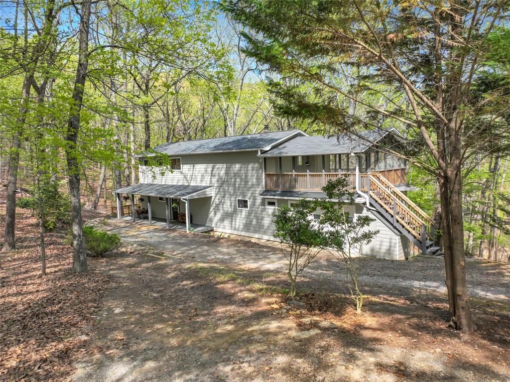 222 WHITE EAGLE Drive