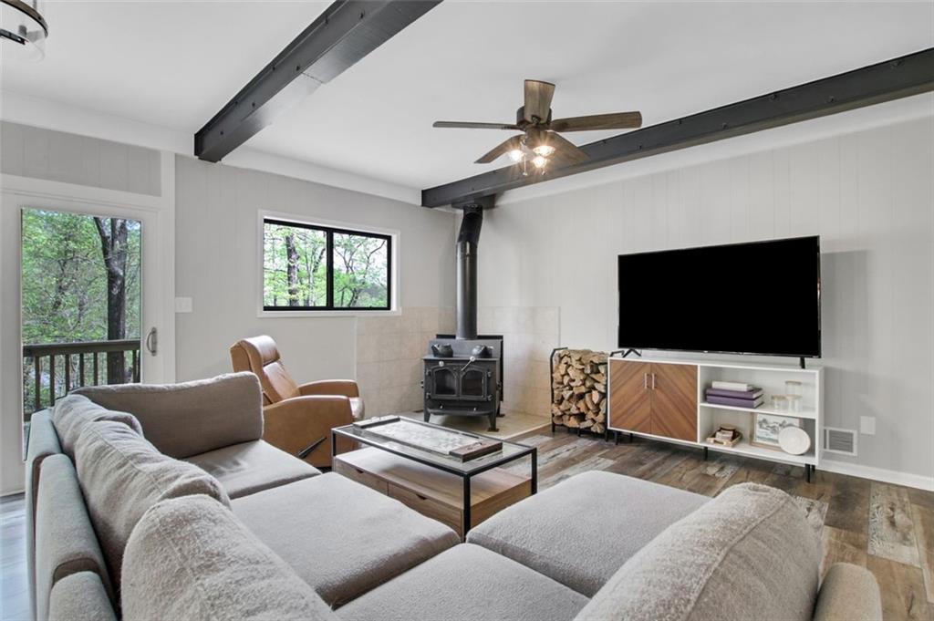 222 WHITE EAGLE Drive