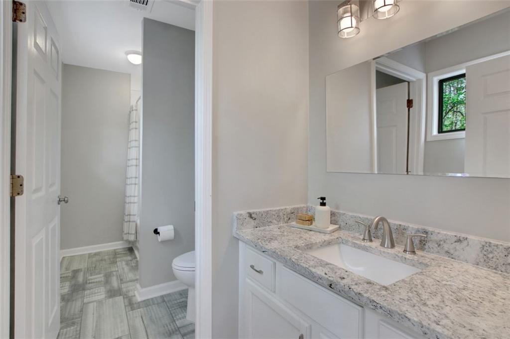 222 WHITE EAGLE Drive
