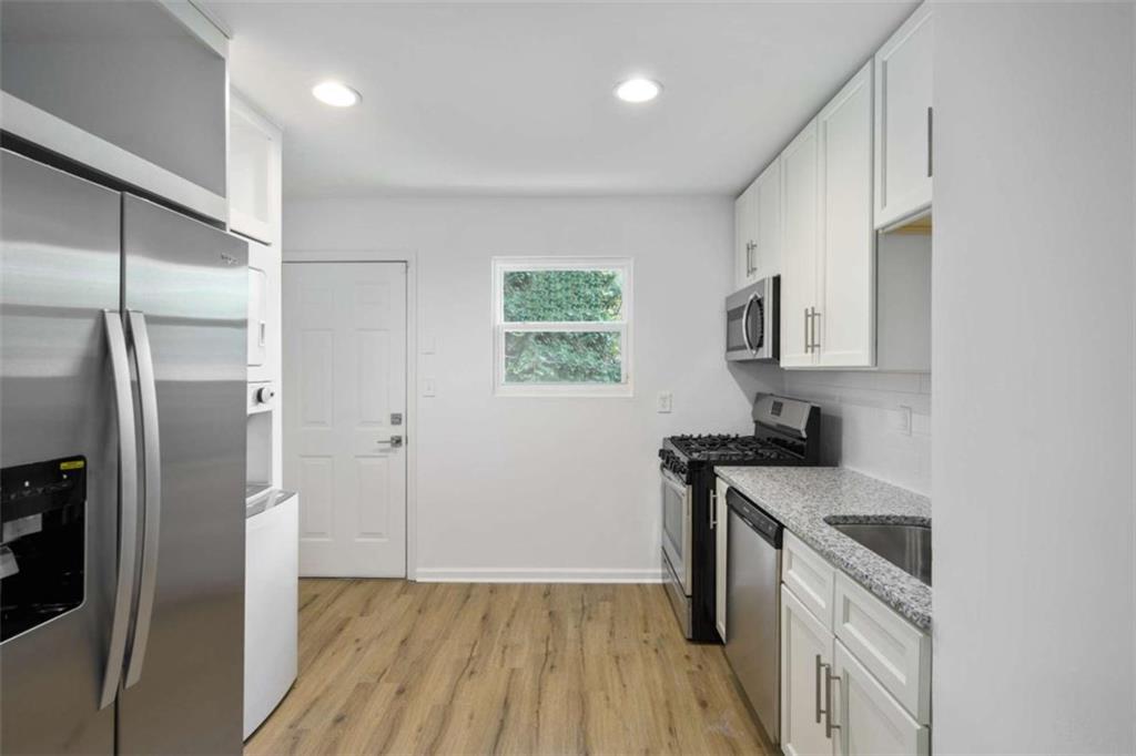 1170 Greenwich Street Unit 3
