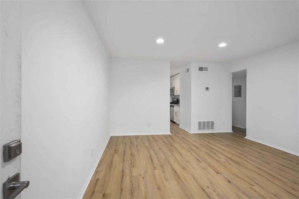 1170 Greenwich Street Unit 3