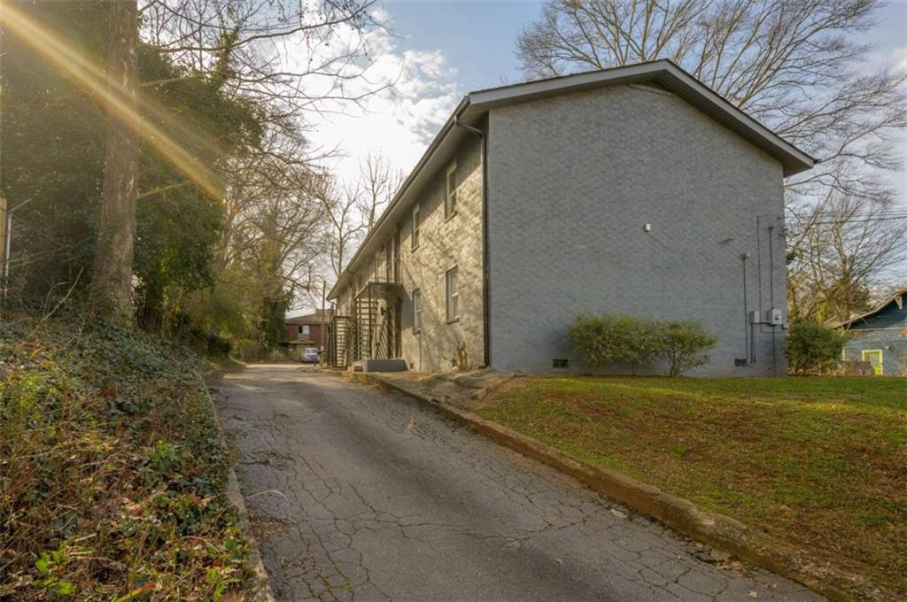 1170 Greenwich Street Unit 3