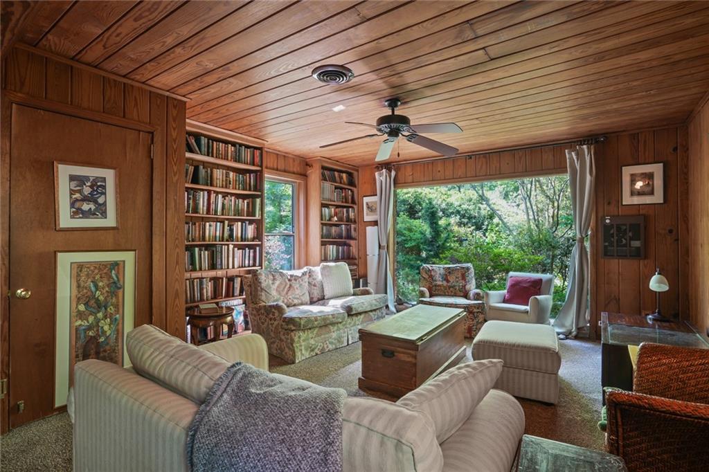 1144 Evergreen Drive NE