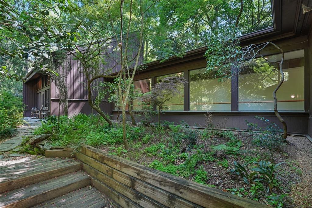 1144 Evergreen Drive NE