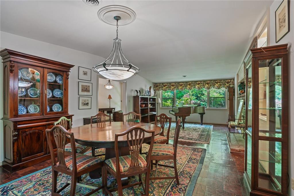 1144 Evergreen Drive NE