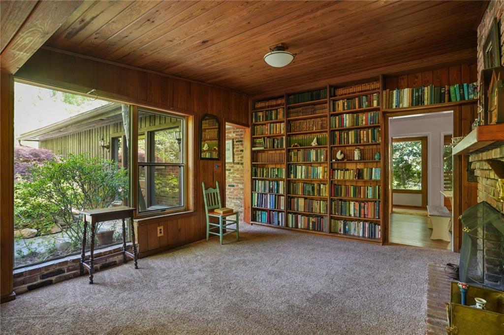 1144 Evergreen Drive NE