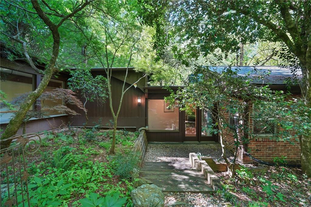 1144 Evergreen Drive NE