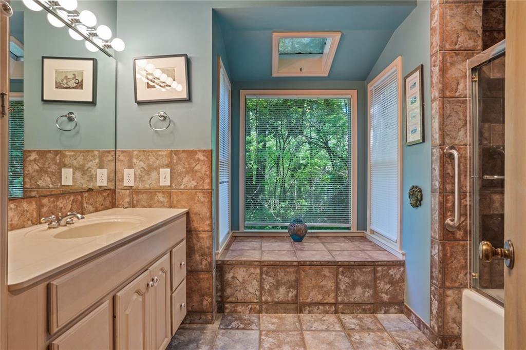 1144 Evergreen Drive NE