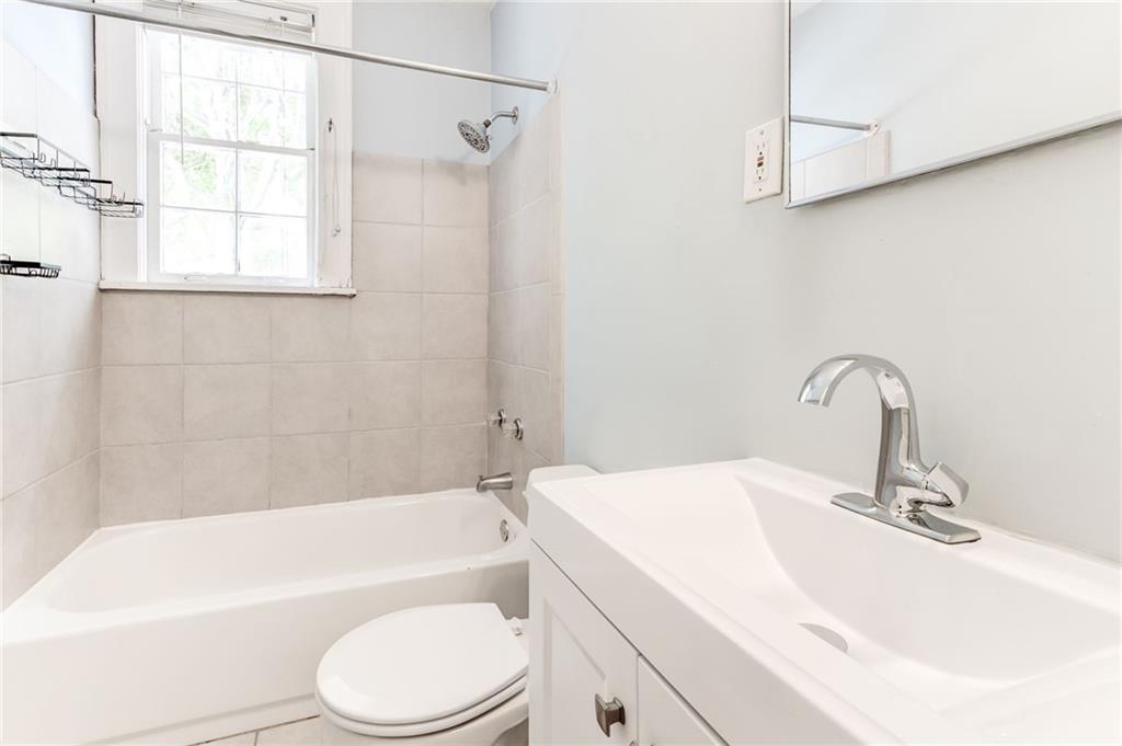 21 Peachtree Memorial Drive NW Unit 7