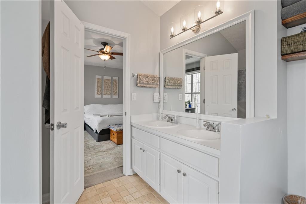 5550 Chestnut Creek Lane