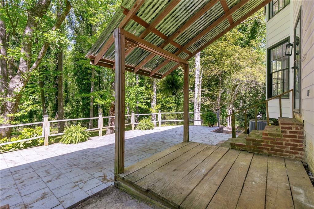 2212 Brookfield Drive