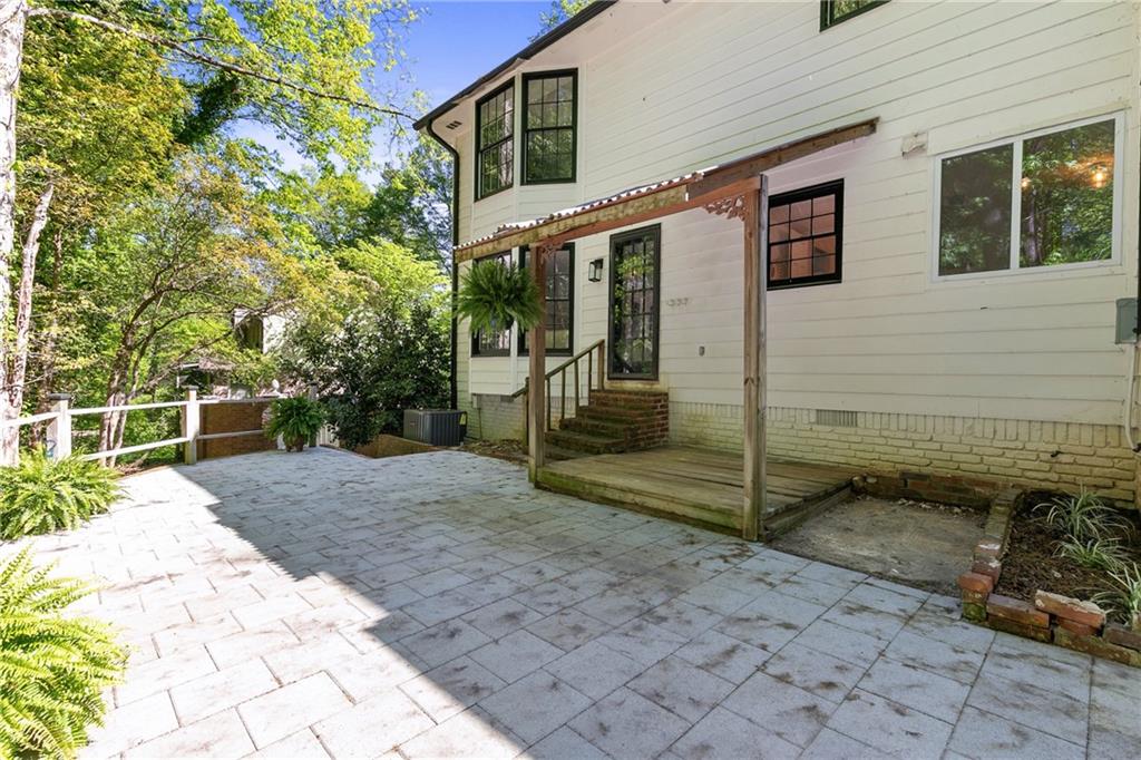 2212 Brookfield Drive