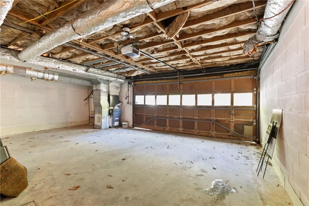 2212 Brookfield Drive