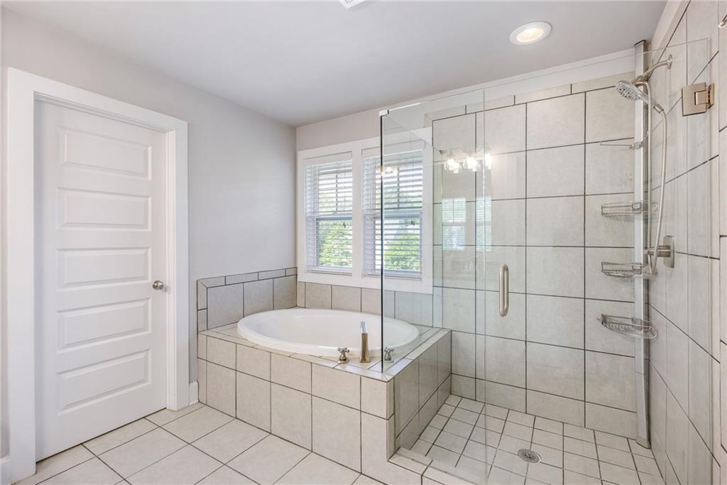 2136 Oak Knob Drive
