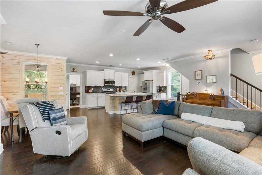 2136 Oak Knob Drive
