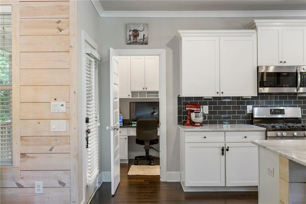 2136 Oak Knob Drive