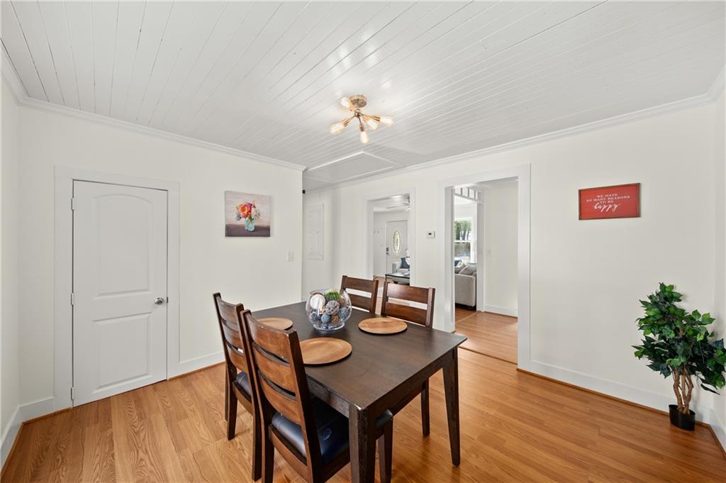 1961 Addison Road NE