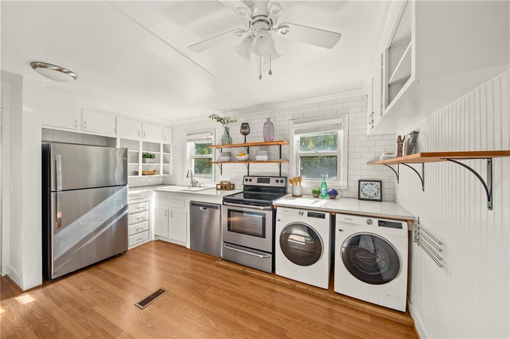 1961 Addison Road NE
