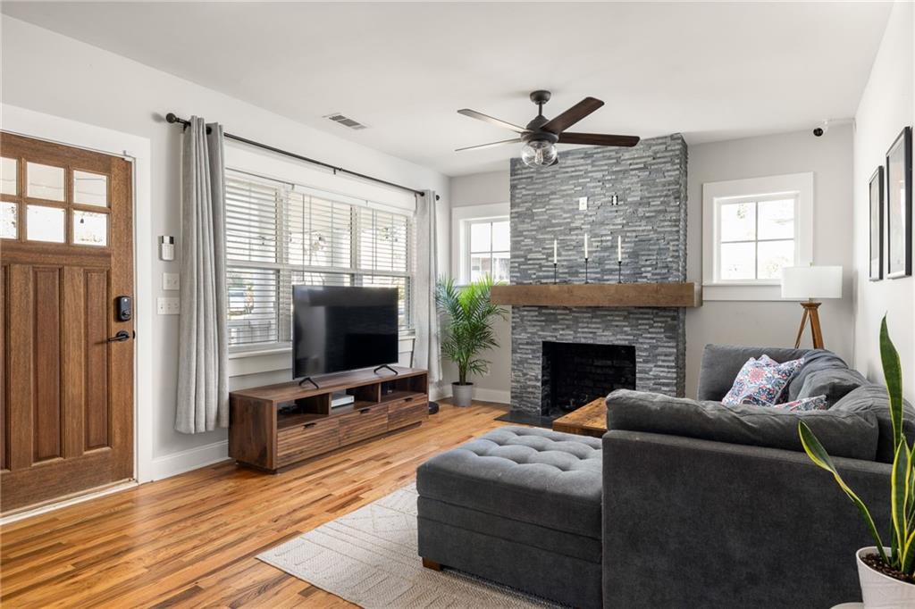 1598 Olympian Circle SW