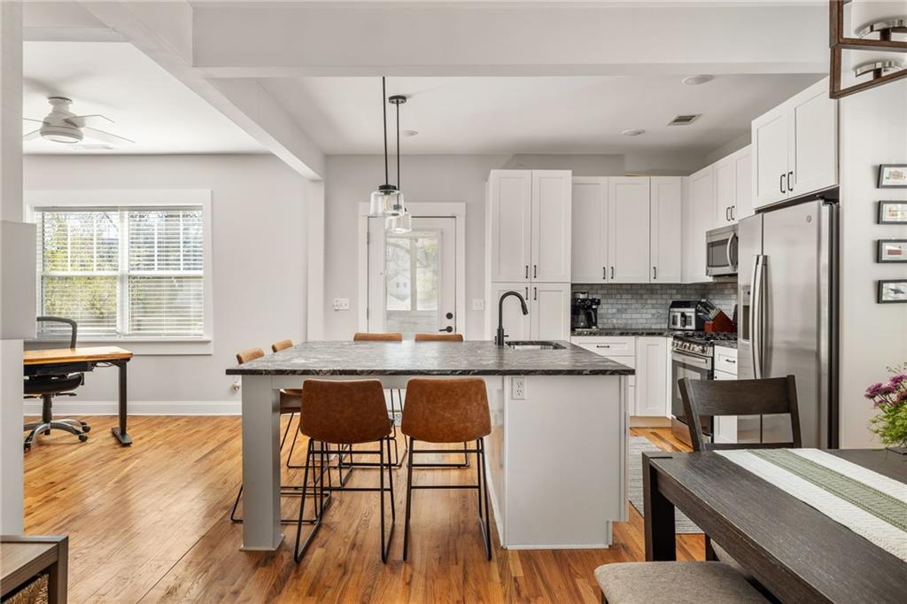 1598 Olympian Circle SW