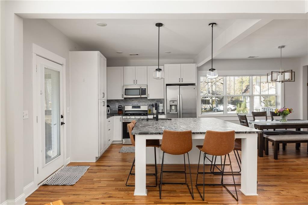 1598 Olympian Circle SW