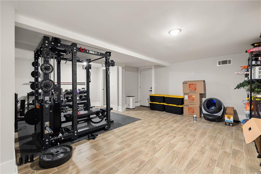 1598 Olympian Circle SW