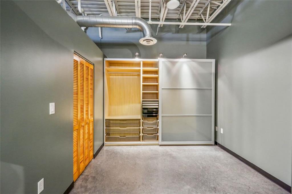 5200 PEACHTREE Road Unit 3324