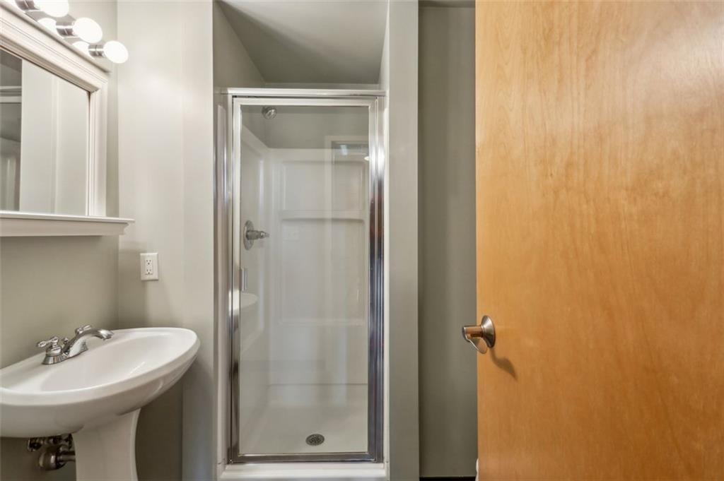 5200 PEACHTREE Road Unit 3324