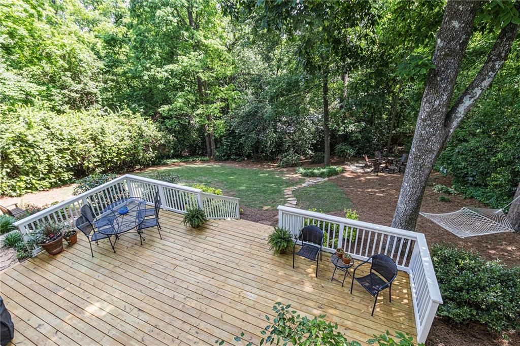 825 Loridans Circle NE