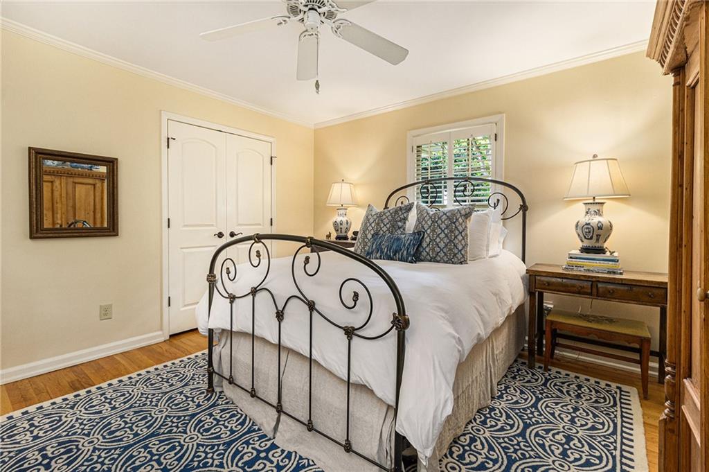 825 Loridans Circle NE