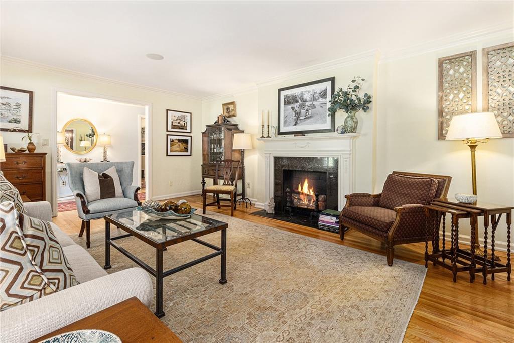 825 Loridans Circle NE