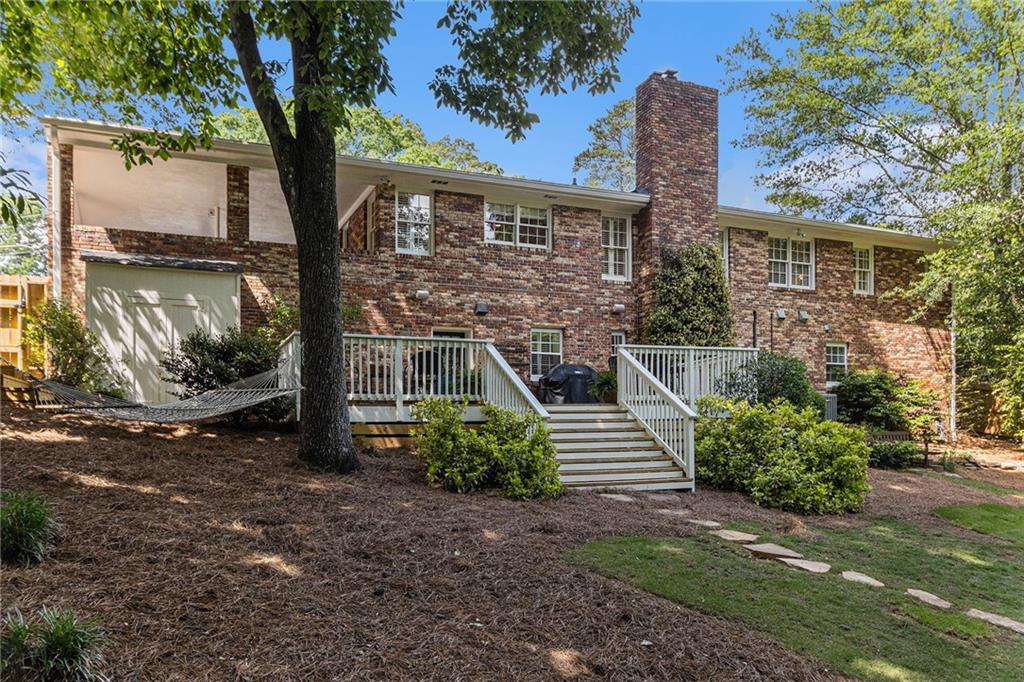825 Loridans Circle NE