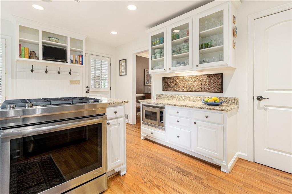 825 Loridans Circle NE