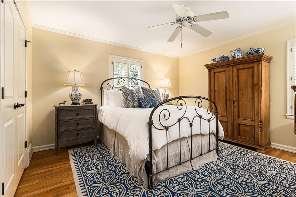 825 Loridans Circle NE