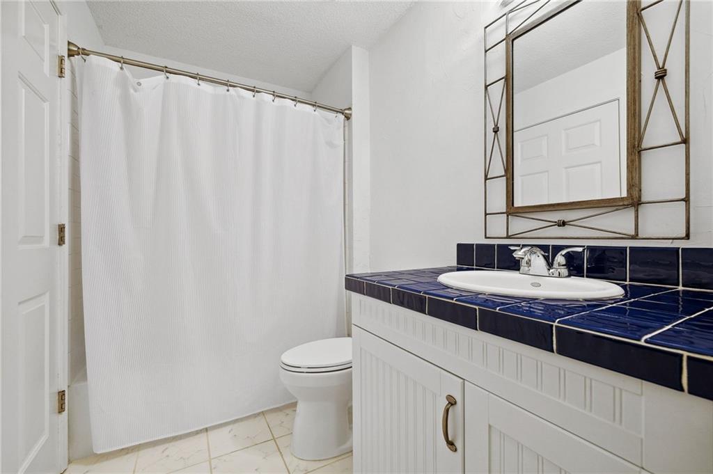 1075 Peachtree Walk NE Unit A204