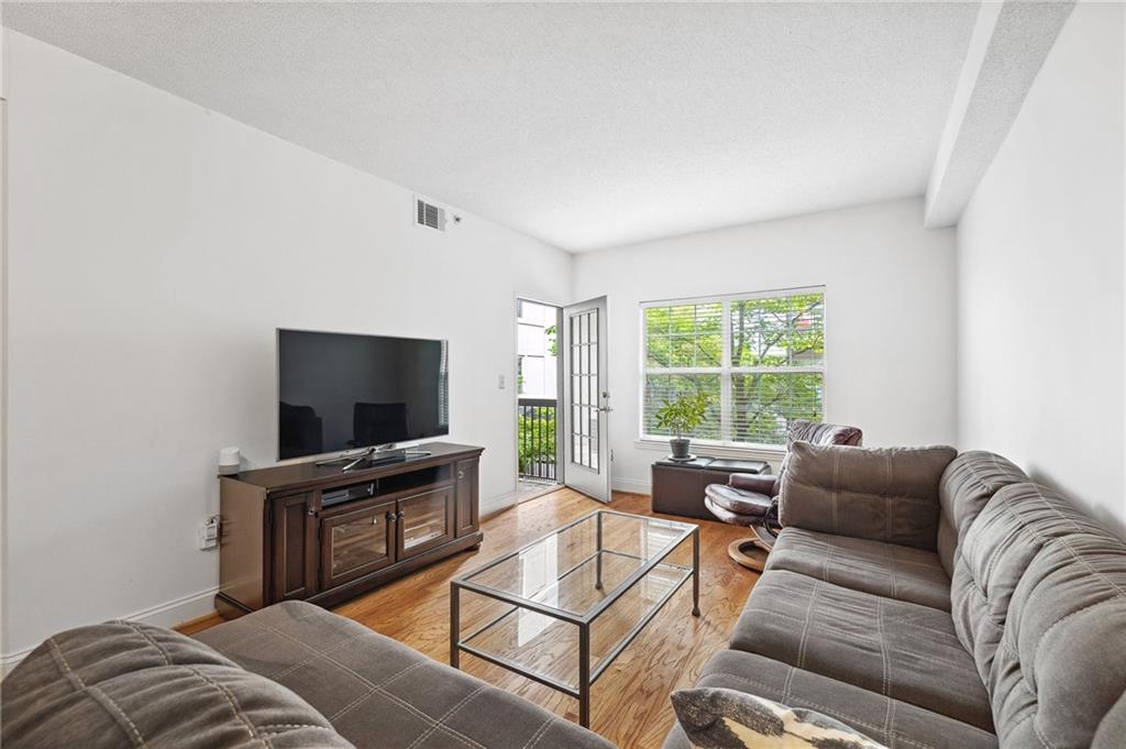 1075 Peachtree Walk NE Unit A204