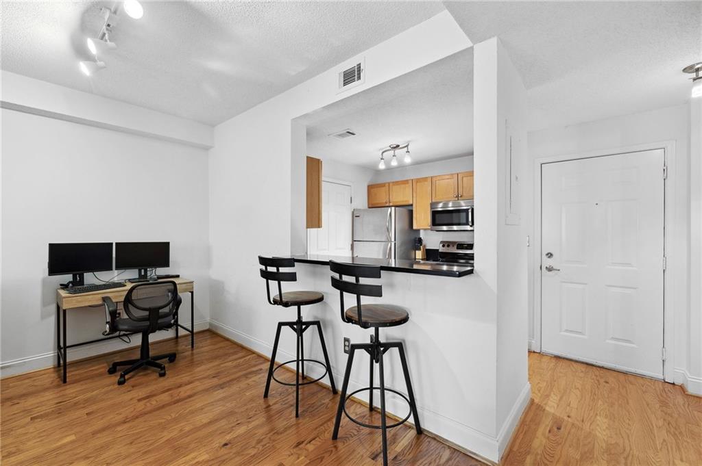 1075 Peachtree Walk NE Unit A204