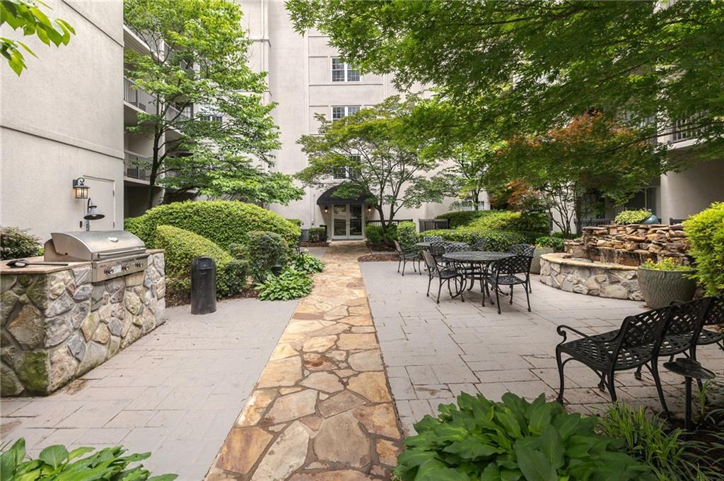 1075 Peachtree Walk NE Unit A204
