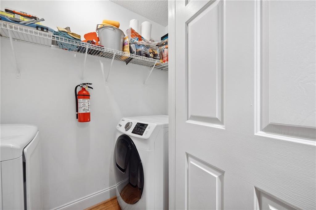 1075 Peachtree Walk NE Unit A204