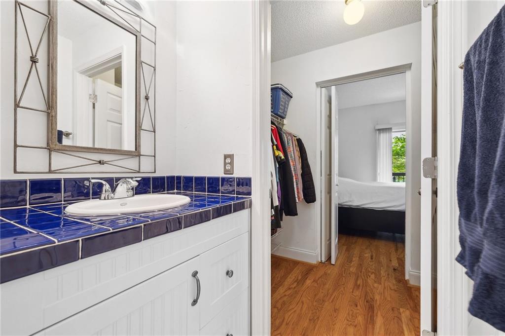 1075 Peachtree Walk NE Unit A204