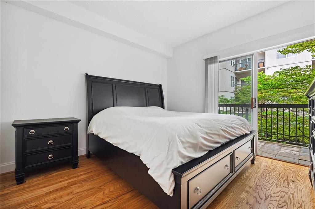 1075 Peachtree Walk NE Unit A204
