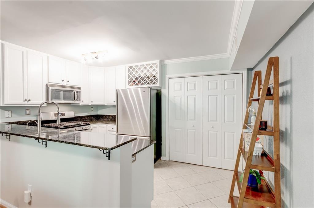 1445 Monroe Drive NE Unit F18