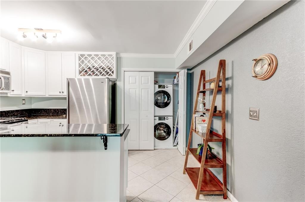 1445 Monroe Drive NE Unit F18