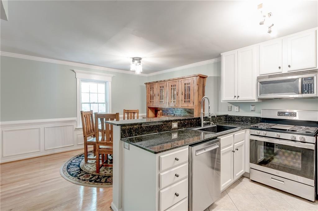 1445 Monroe Drive NE Unit F18