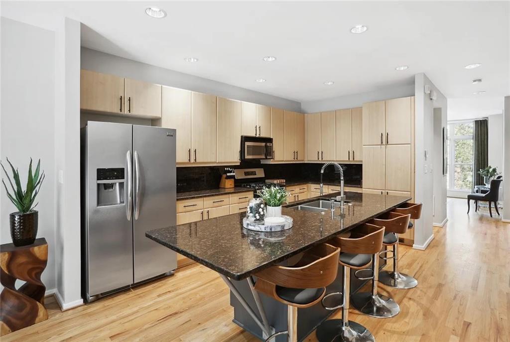 1323 Peachtree View NE