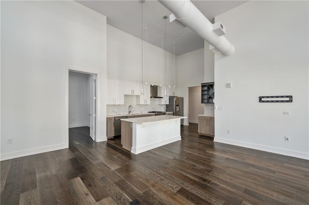 775 Juniper Street NE Unit 605