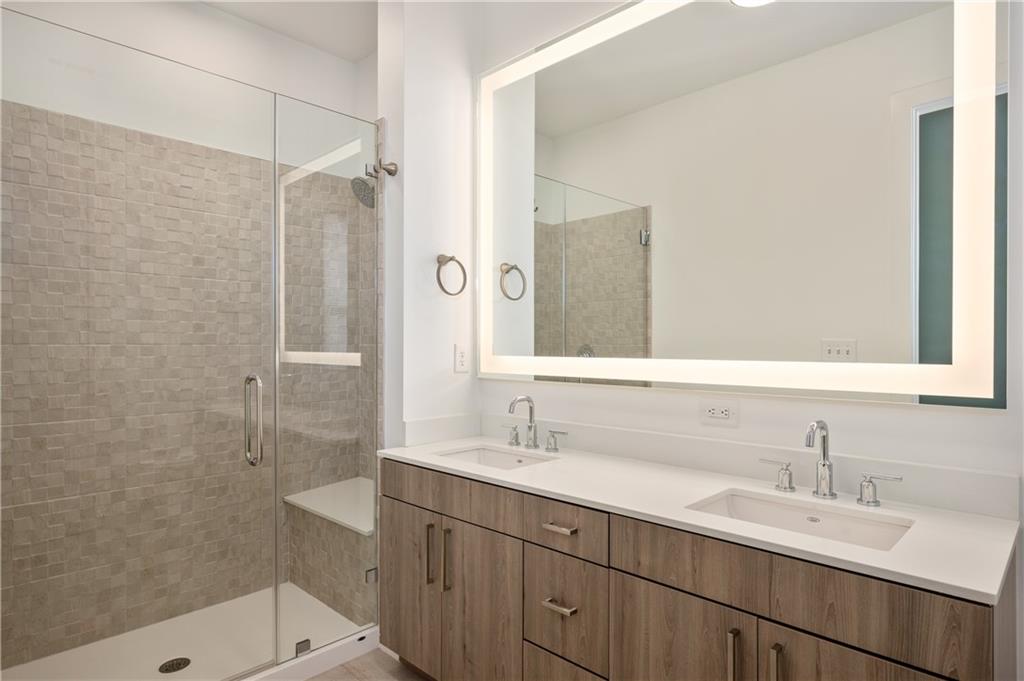 775 Juniper Street NE Unit 605