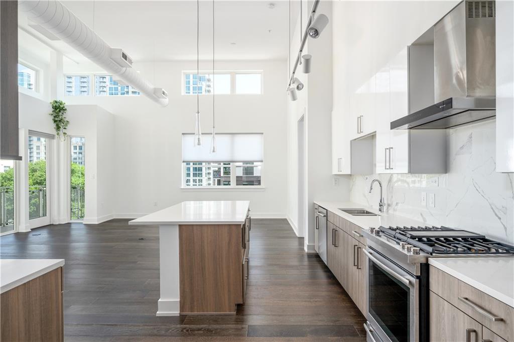 775 Juniper Street NE Unit 605
