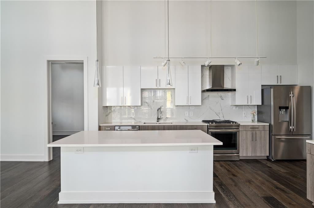 775 Juniper Street NE Unit 605