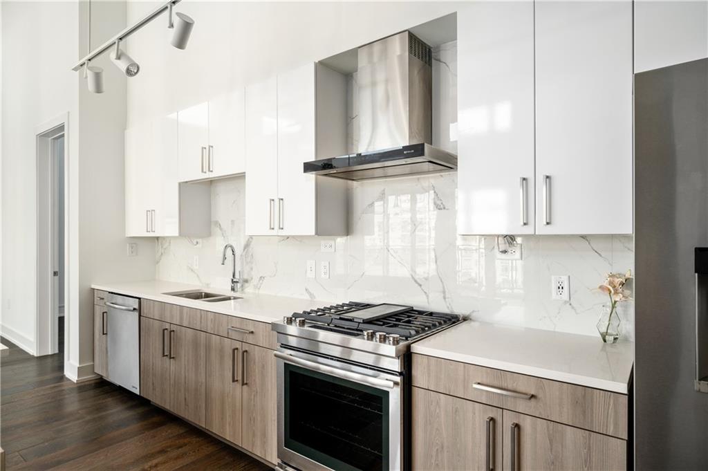 775 Juniper Street NE Unit 605